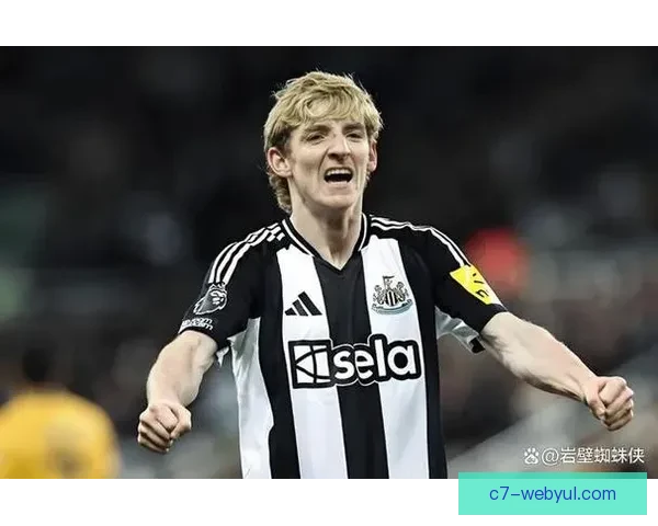 戈登半场四球震欧冠史册英格兰